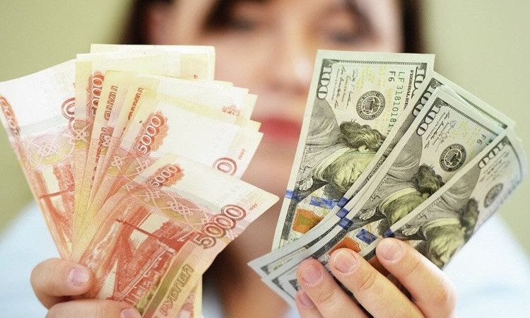 rubli-dolar_HF1Ei.jpg