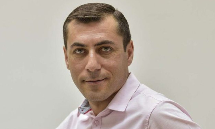 gagik-surenyan-3_HkwH9.jpg