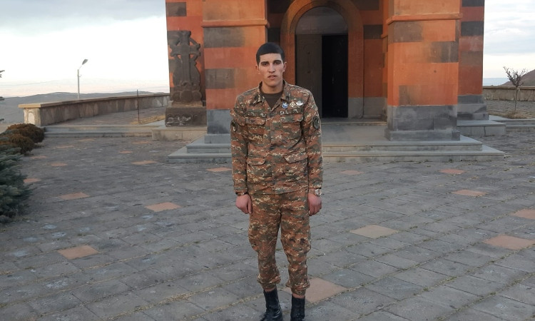 erik-mahacav_MoKdY.jpg