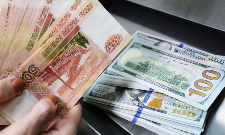 dolar-tankacav_HgWee.jpg