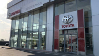 toyota_iCQGW.jpg